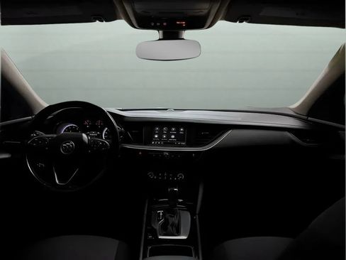 Used 2019 Buick Regal Preferred FWD image 21