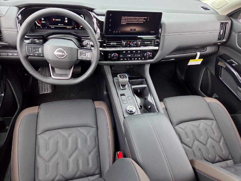 New 2026 Nissan Pathfinder Platinum AWD/4WD image 8