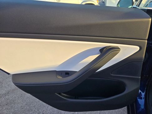 Used 2020 Tesla Model 3 Performance image 12