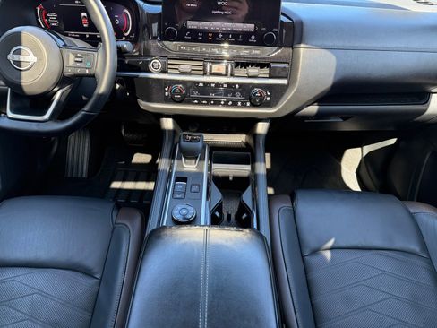 Used 2023 Nissan Pathfinder Platinum w/ Cargo Package image 19