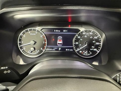Used 2025 Nissan Rogue S AWD/4WD image 20