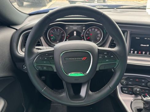 Used 2019 Dodge Challenger SXT RWD image 19