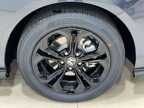 New 2025 Honda Accord SE image 5