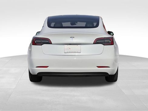 Used 2023 Tesla Model 3 Standard Range RWD image 4