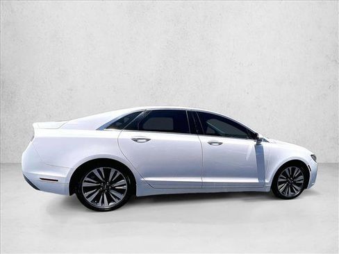 Used 2017 Lincoln MKZ Reserve w/ Climate Package FWD image 5