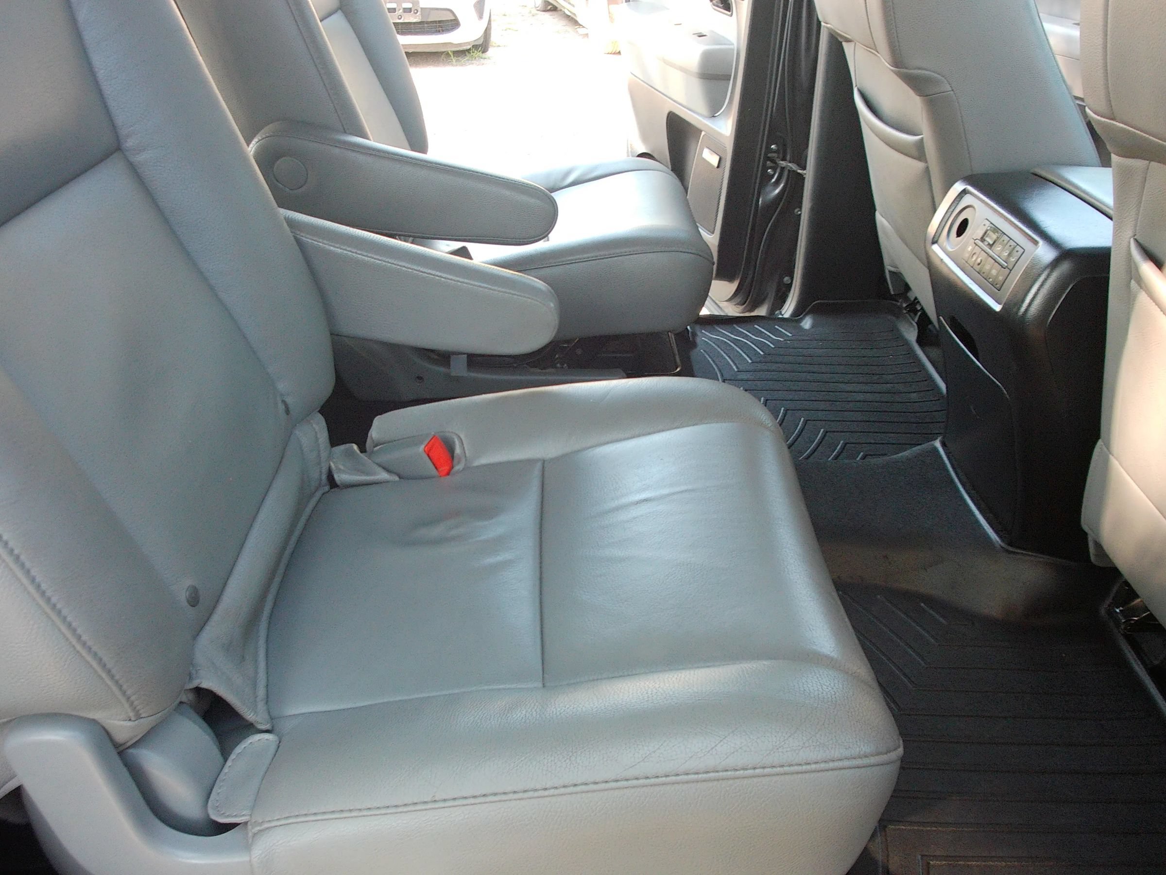 Used 2014 Toyota Sequoia Limited RWD image 40