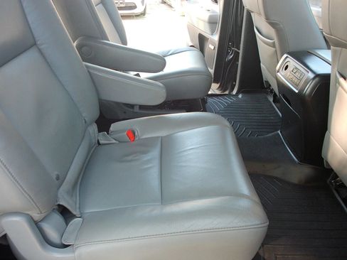 Used 2014 Toyota Sequoia Limited RWD image 40