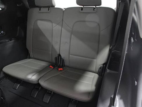 Used 2017 Hyundai Santa Fe Limited AWD/4WD image 21