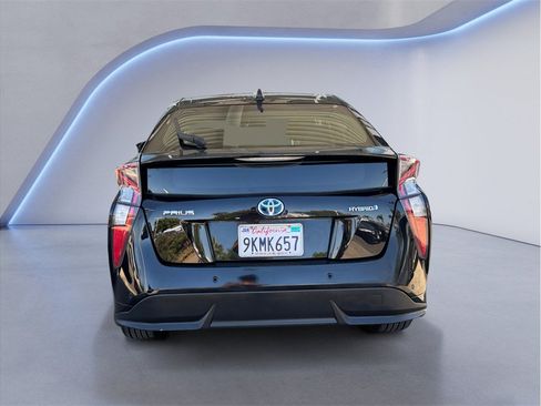 Used 2016 Toyota Prius Four Touring w/ Premium Convenience Package FWD image 5