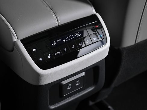 Certified 2026 INFINITI QX60 Luxe w/ Cargo Package image 32