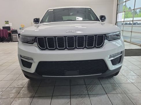 New 2025 Jeep Grand Cherokee Limited AWD/4WD image 3