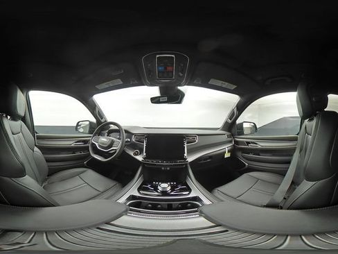 New 2026 Jeep Grand Wagoneer Limited AWD/4WD image 38