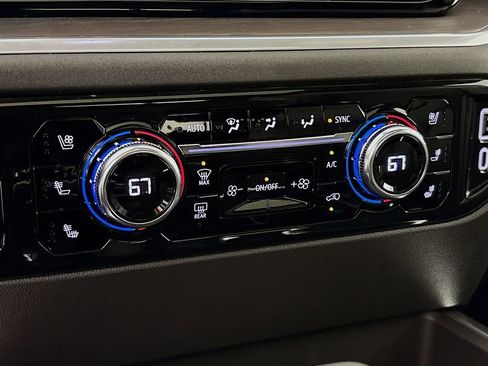 New 2026 GMC Sierra 1500 SLT AWD/4WD image 16