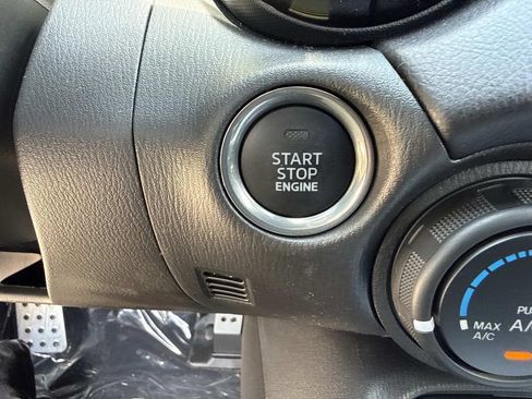 New 2026 MAZDA MX-5 Miata Club w/ Interior Package RWD image 30