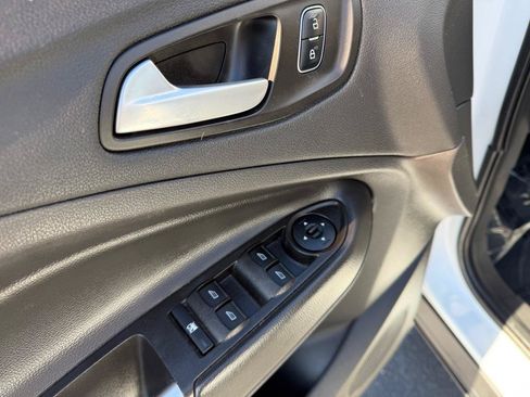 Used 2017 Ford Escape SE FWD image 23