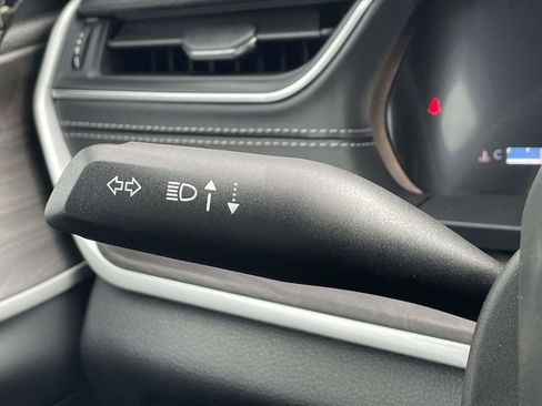 New 2025 Jeep Grand Cherokee L Limited w/ Luxury Tech Group II image 33