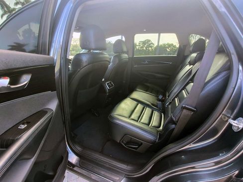 Used 2019 Kia Sorento EX FWD image 11