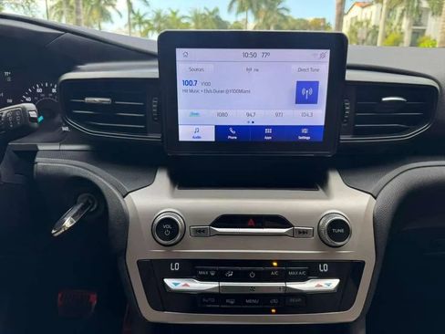 Used 2021 Ford Explorer 4WD w/ Class III Trailer Tow Package image 12