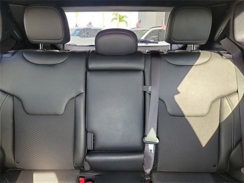 Used 2023 Jeep Compass Altitude image 18