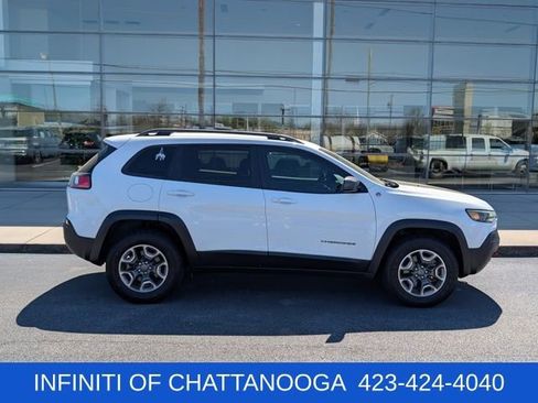 Used 2019 Jeep Cherokee Trailhawk AWD/4WD image 8