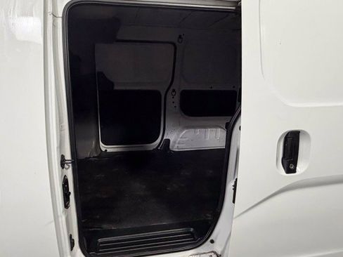 Used 2020 Nissan NV200 S image 12