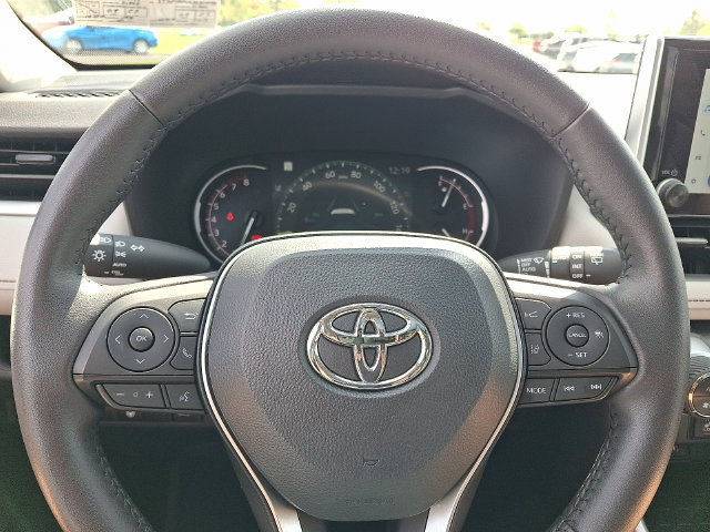 Used 2025 Toyota RAV4 XLE w/ Convenience Package AWD/4WD image 20