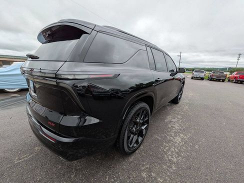 Used 2025 Chevrolet Traverse RS AWD/4WD image 6