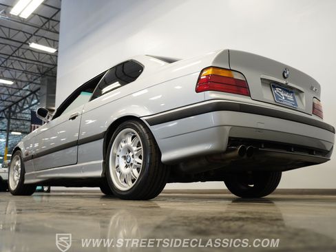 Used 1996 BMW M3 Coupe RWD image 26
