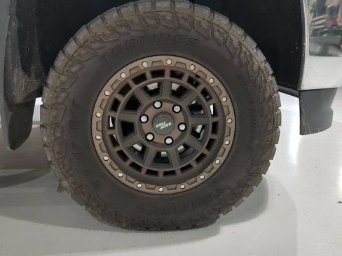 Used 2019 GMC Sierra 1500 SLE w/ SLE Value Package AWD/4WD image 6