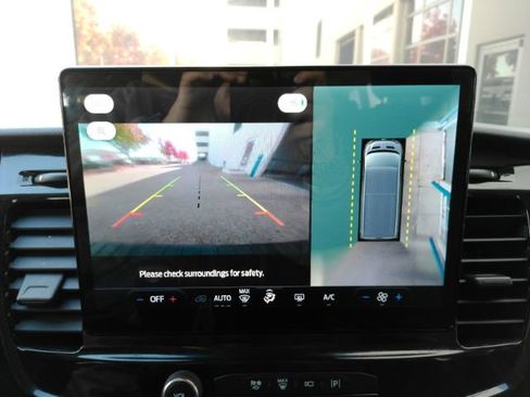 Used 2023 Ford Transit 350 XLT image 8