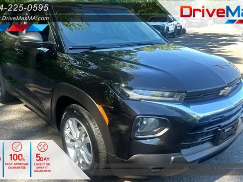 Used 2021 Chevrolet TrailBlazer LS FWD image 1