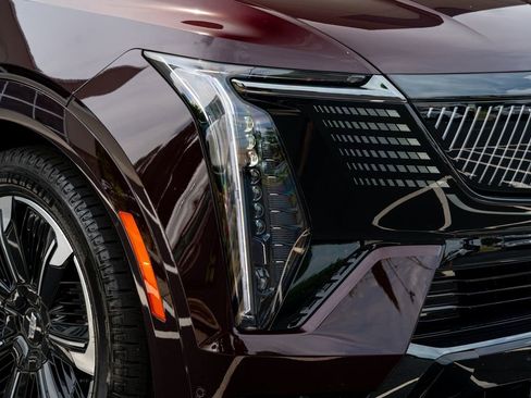 Used 2025 Cadillac Escalade IQ Sport 1 AWD/4WD image 8