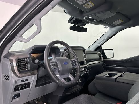 Used 2025 Ford F150 XLT w/ Equipment Group 301A Standard image 3