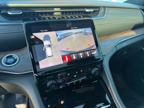 Used 2021 Jeep Grand Cherokee L Summit w/ Advanced Protech Group IV image 17