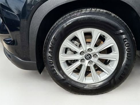 Used 2024 Toyota Grand Highlander AWD image 32