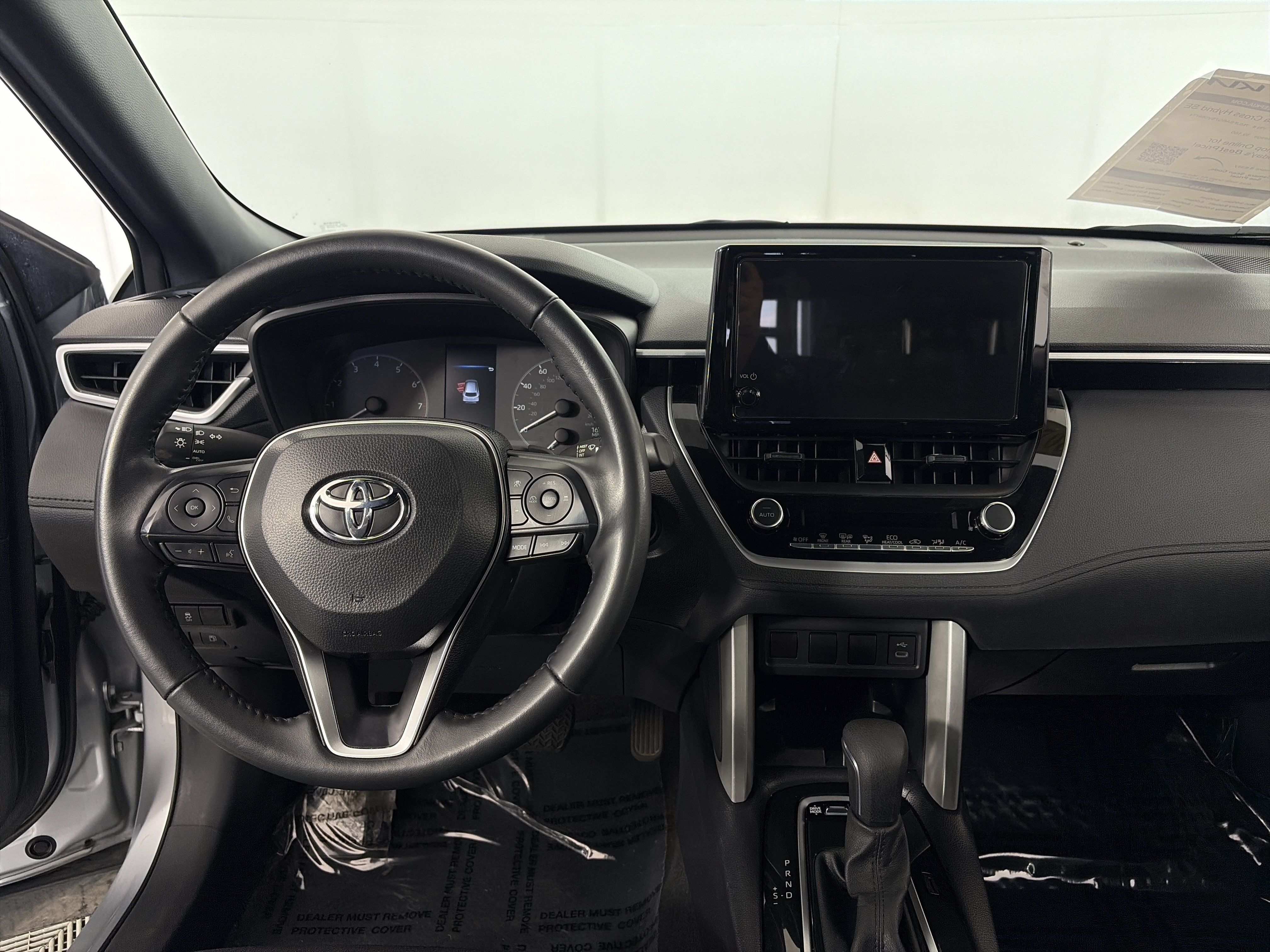 Used 2025 Toyota Corolla Cross AWD Hybrid image 3