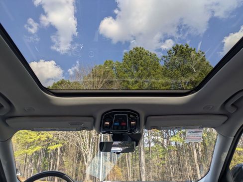 Used 2021 Jeep Grand Cherokee L Overland w/ Advanced Protech Group III image 25