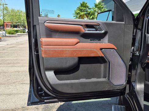 New 2026 GMC Sierra 1500 Denali Ultimate w/ LPO, Black Badging Package AWD/4WD image 11