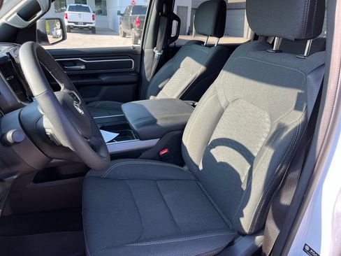 Used 2025 RAM 1500 Big Horn AWD/4WD image 8