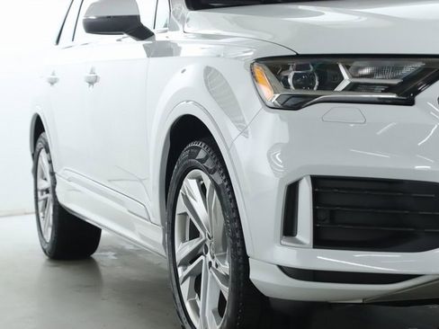 Used 2023 Audi Q7 2.0T Premium w/ Towing Package image 8