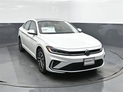 New 2026 Volkswagen Jetta SE image 22