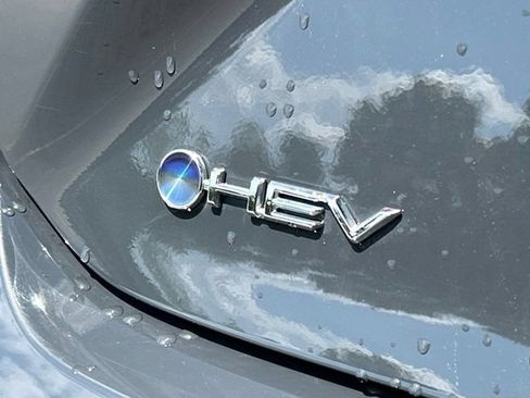 Used 2025 Toyota Camry SE w/ Convenience Package FWD image 17
