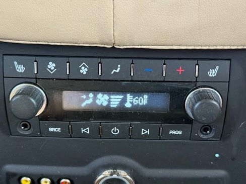 Used 2014 Cadillac Escalade Premium image 21