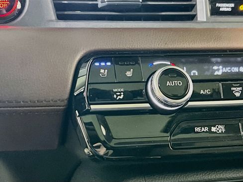 Used 2025 Honda Pilot Elite image 20