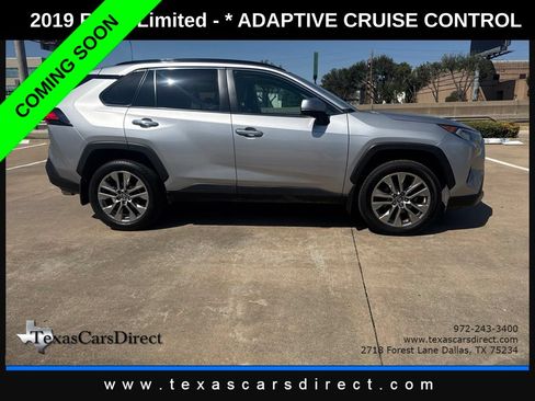 Used 2019 Toyota RAV4 Limited w/ Cold Weather Package FWD image 5