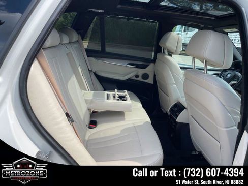 Used 2017 BMW X5 xDrive50i w/ Executive Package AWD/4WD image 21