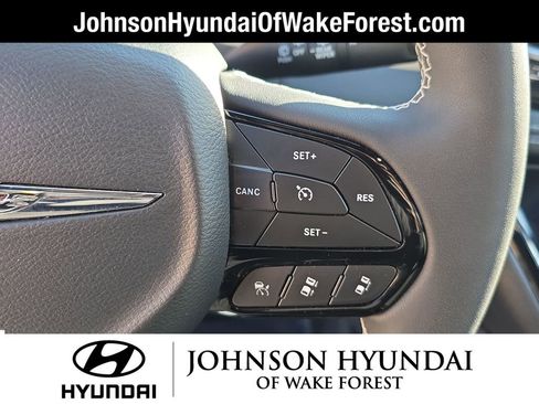 Used 2022 Chrysler Pacifica Limited w/ S Appearance Package image 28