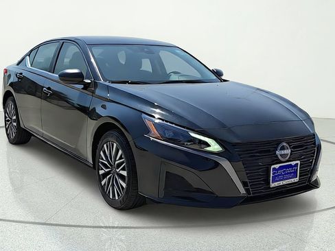 Certified 2026 Nissan Altima 2.5 SV AWD/4WD image 1