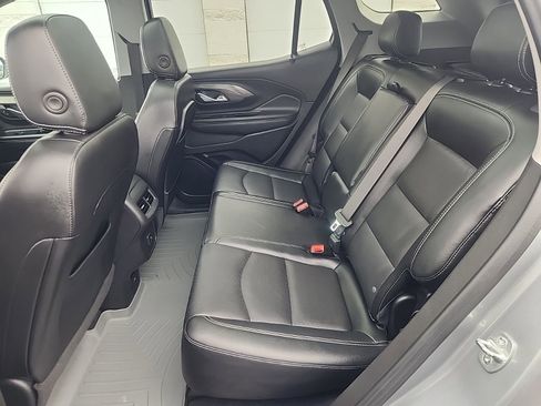 Used 2023 GMC Terrain SLT w/ Infotainment Package II image 33