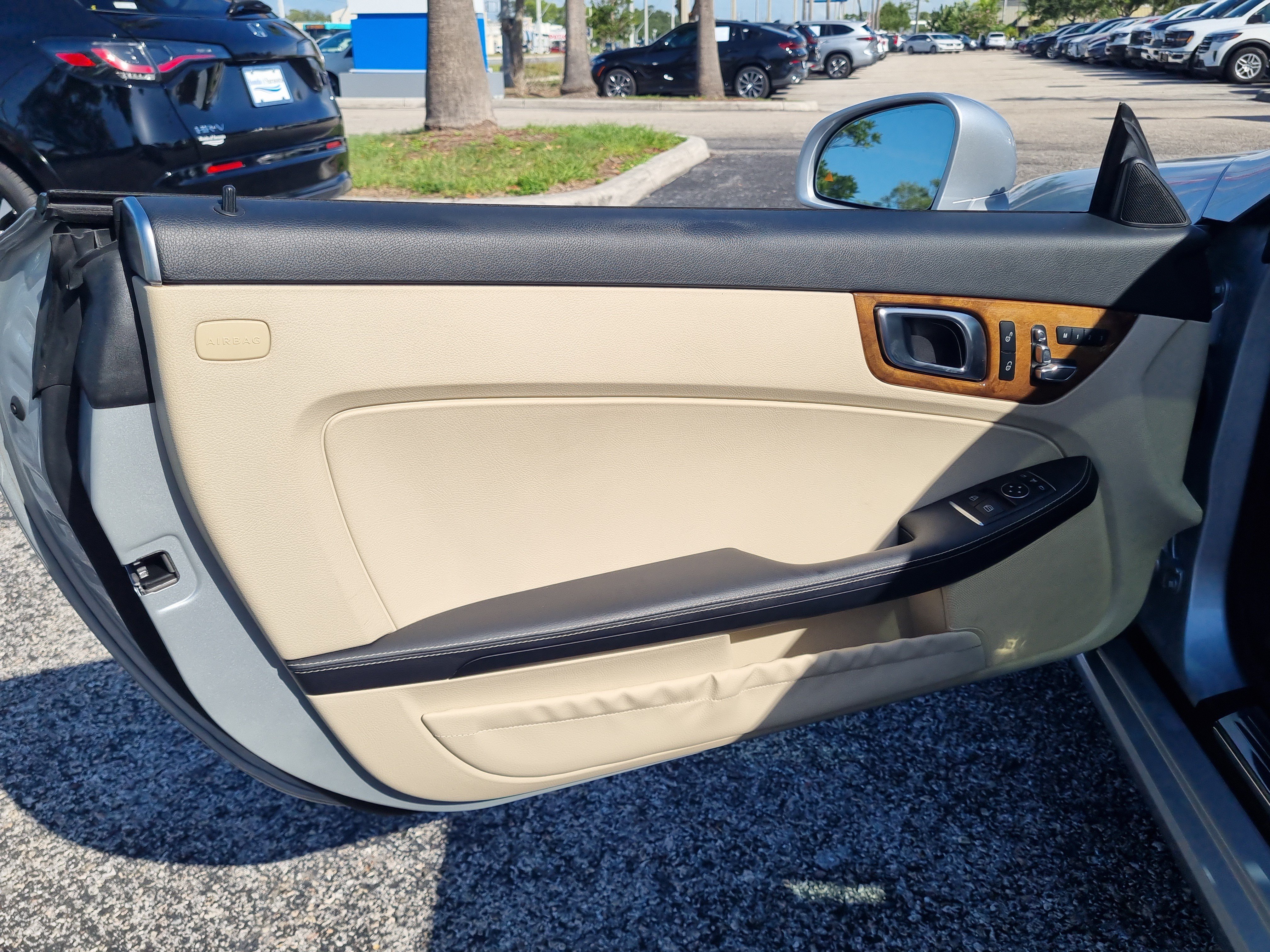 Used 2020 Mercedes-Benz SLC 300 w/ Premium Package image 15